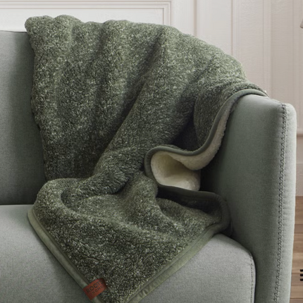 Roots Home Sherpa Throw GREEN