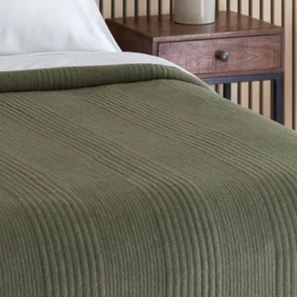 Roots Home Jersey Blanket QUEEN GREEN