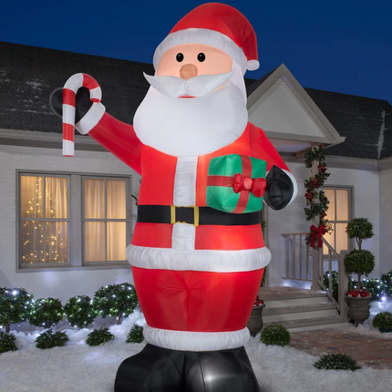 Giant (12 ft.) Inflatable Santa USED/DAMAGED