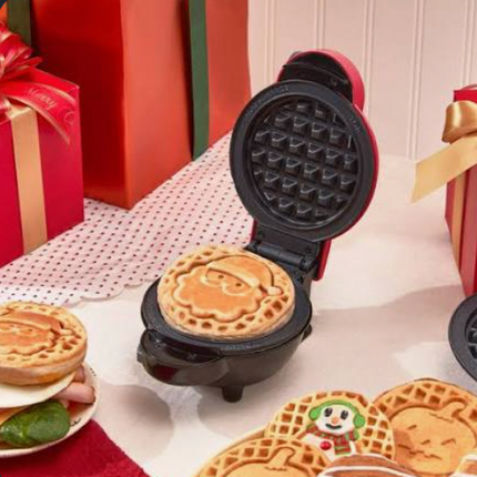 Dash Mini Waffle Maker bundle