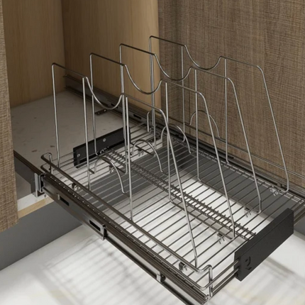 Richelieu Adjustable Pull-Out Pan Divider
