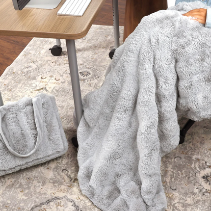 Life Comfort Fur Tote Bag & Travel Blanket Set