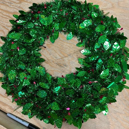 Holiday Living Wreath - Green - 17-in