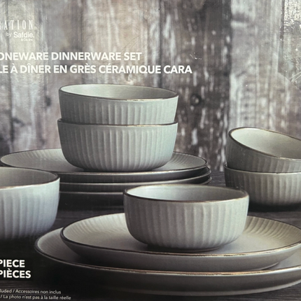 over&back 8 piece Dinnerware Set
