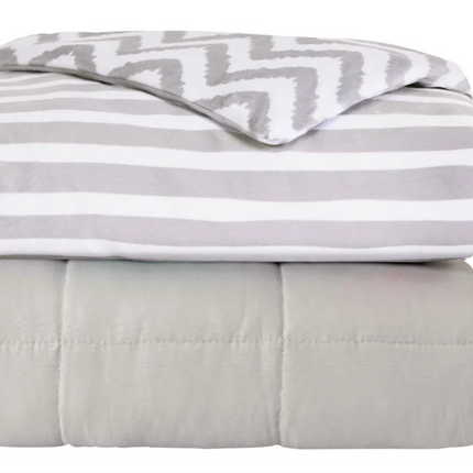 Safdie & Co Juvenile Weighted Blanket Used