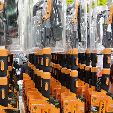 Fiskars Extendable Saw NO EXTRA BLADES OR PRUNER